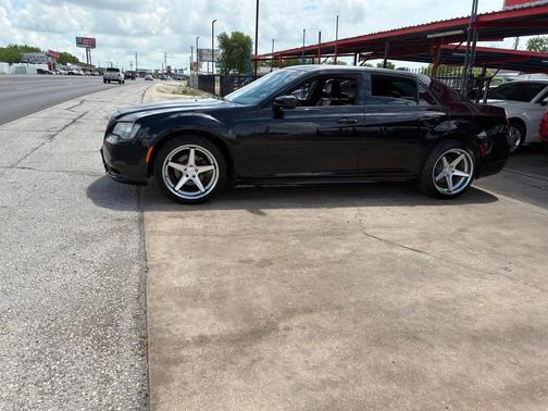 BLACK 2019 Chrysler 300 S