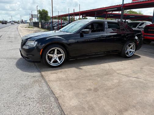 BLACK 2019 Chrysler 300 S