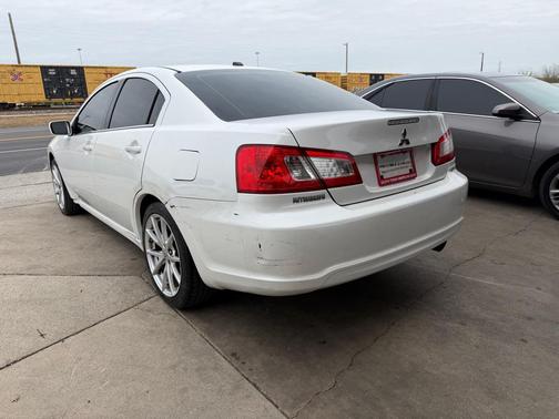 2011 Mitsubishi Galant Base