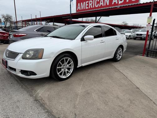 2011 Mitsubishi Galant Base