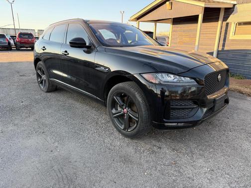 2017 Jaguar F-PACE 35t R-Sport