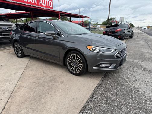 GRAY 2017 Ford Fusion SE
