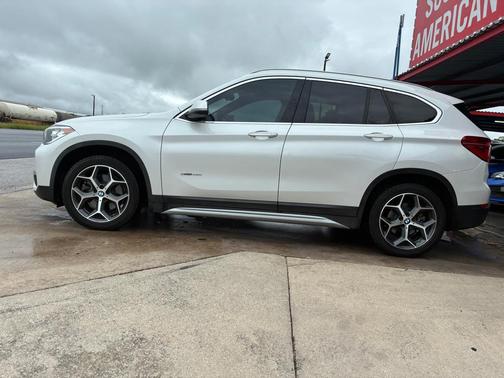 WHITE 2018 BMW X1 sDrive28i