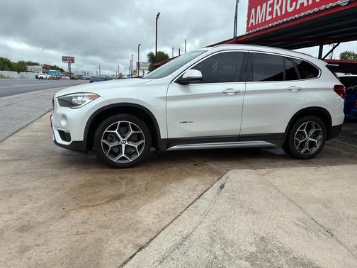 WHITE 2018 BMW X1 sDrive28i