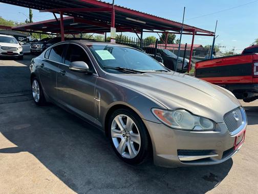 2011 Jaguar XF R