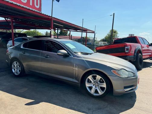 2011 Jaguar XF R