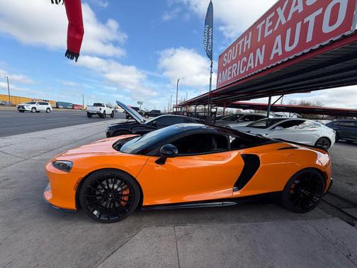 2020 McLaren GT Base