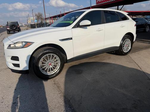 2018 Jaguar F-PACE 25t