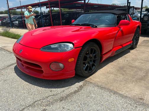 RED 1995 Dodge Viper RT-10