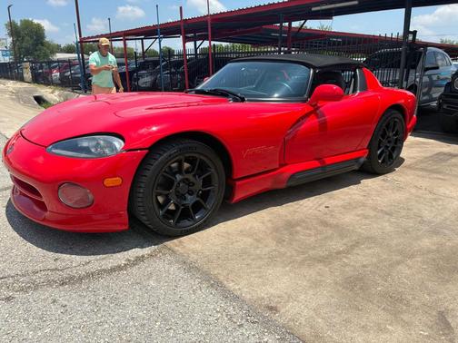 RED 1995 Dodge Viper RT-10