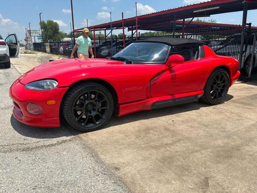 RED 1995 Dodge Viper RT-10