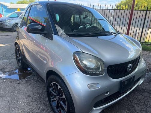Photo 1 of 18 of 2016 smart ForTwo 
