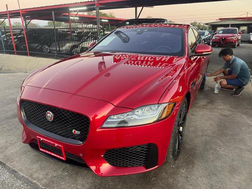 2017 Jaguar XF S