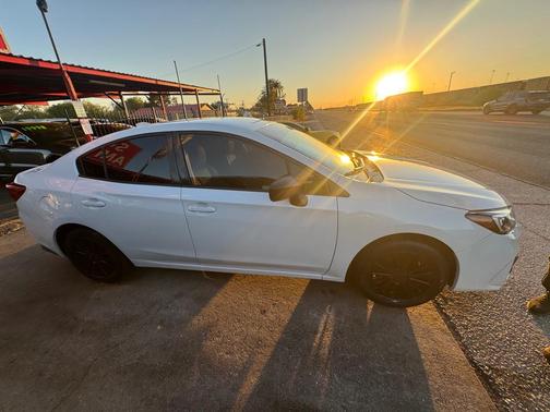 2017 Subaru Impreza 2.0i Premium