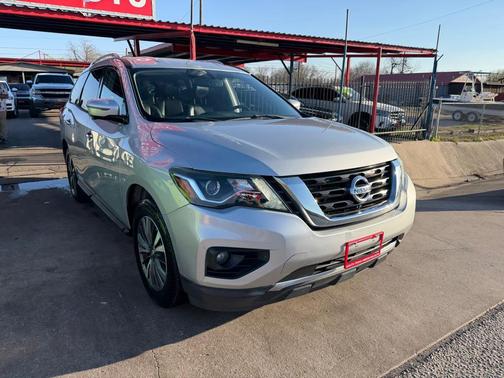 2017 Nissan Pathfinder SL