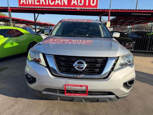 2017 Nissan Pathfinder SL
