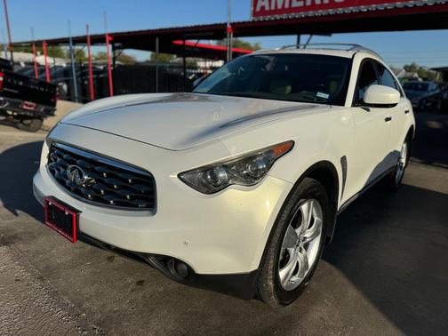 2010 INFINITI FX35 Base