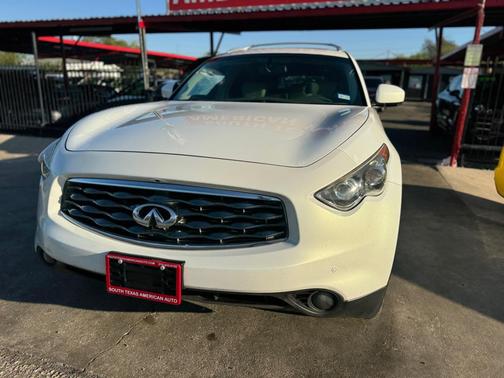 2010 INFINITI FX35 Base