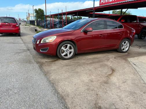 RED 2012 Volvo S60 T5