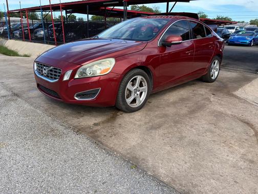 RED 2012 Volvo S60 T5