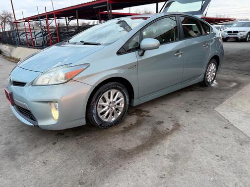 2013 Toyota Prius Plug-in Base
