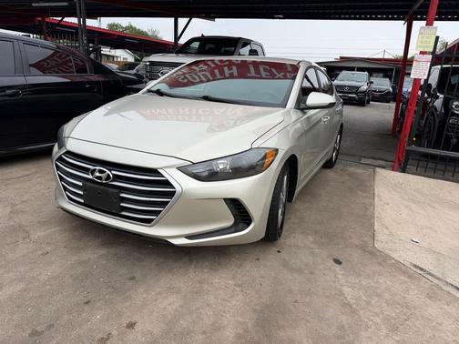 TAN 2017 Hyundai ELANTRA SE