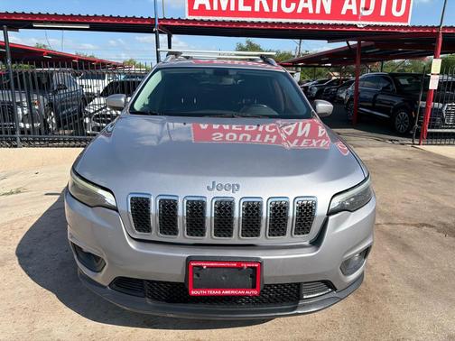 SILVER 2019 Jeep Cherokee Latitude Plus