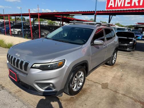 SILVER 2019 Jeep Cherokee Latitude Plus