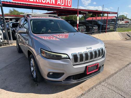 SILVER 2019 Jeep Cherokee Latitude Plus