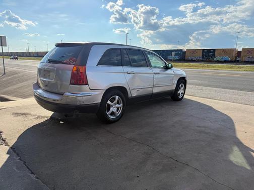 2005 Chrysler Pacifica Touring