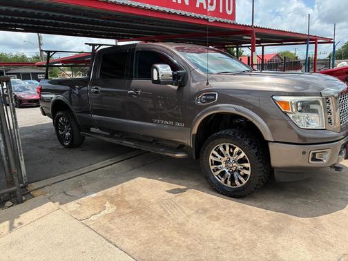 TAN 2017 Nissan Titan XD Platinum Reserve