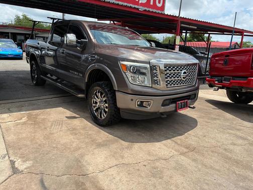 TAN 2017 Nissan Titan XD Platinum Reserve