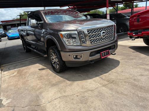 TAN 2017 Nissan Titan XD Platinum Reserve