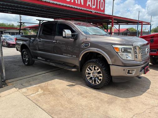 TAN 2017 Nissan Titan XD Platinum Reserve