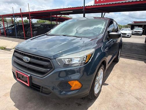 GREEN 2019 Ford Escape S