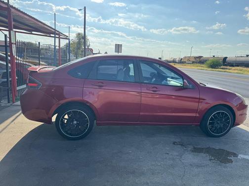 2010 Ford Focus SES