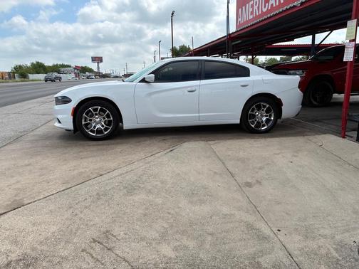 WHITE 2016 Dodge Charger SE