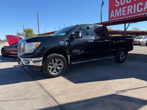 2017 Nissan Titan XD SV