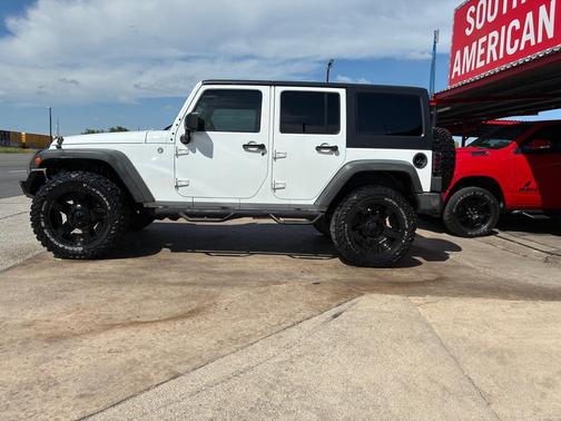 WHITE 2015 Jeep Wrangler Unlimited Sport