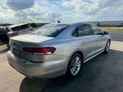 2020 Volkswagen Passat 2.0T SE