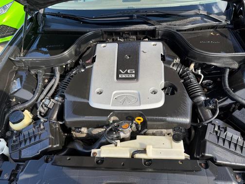 BLACK 2009 INFINITI G37x Base