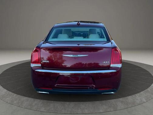 2015 Chrysler 300 Limited