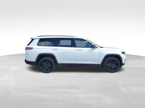 Bright White Clearcoat 2023 Jeep Grand Cherokee L Altitude