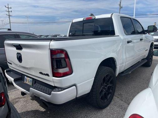 Ivory White Tri-Coat Pearlcoat 2024 RAM 1500 Laramie