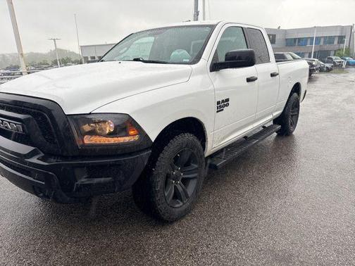 Bright White Clearcoat 2022 RAM 1500 Classic Warlock Quad Cab 4x4 6'4' Box