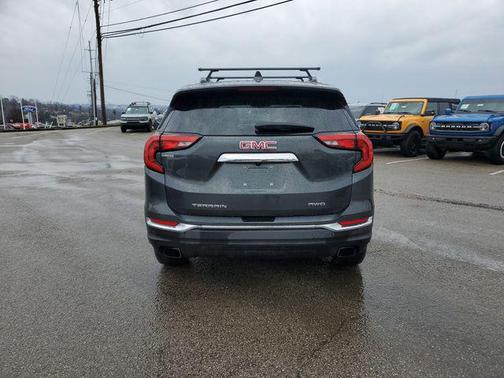 Graphite Gray Metallic 2019 GMC Terrain SLT