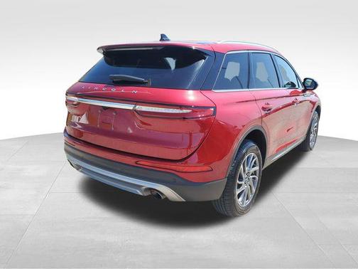 Red Carpet Metallic Tinted Clearcoat 2022 Lincoln Corsair Standard
