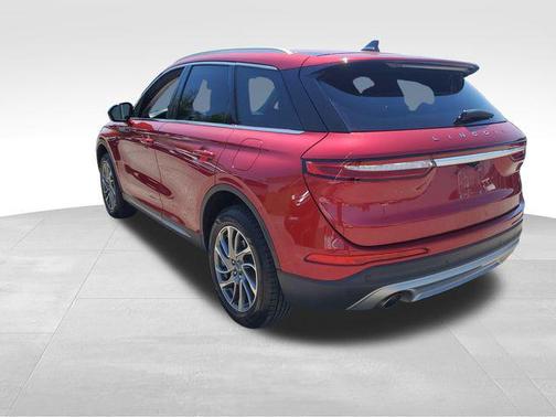 Red Carpet Metallic Tinted Clearcoat 2022 Lincoln Corsair Standard