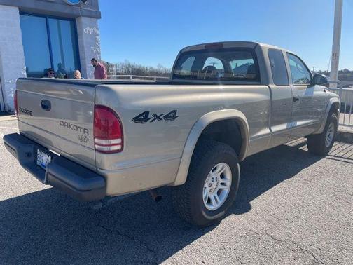 2003 Dodge Dakota Base