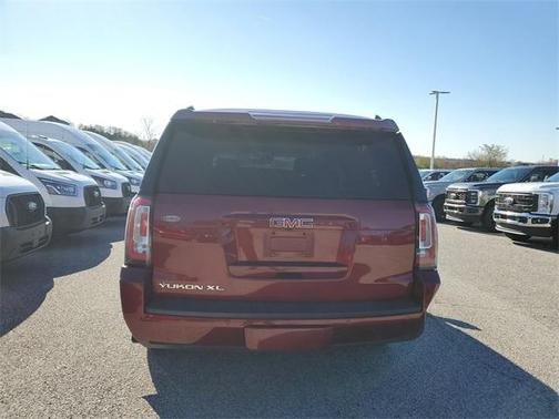 2016 GMC Yukon XL SLE